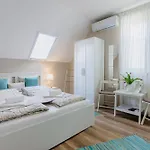 Pihi Vendeghaz 3* Badacsonytomaj