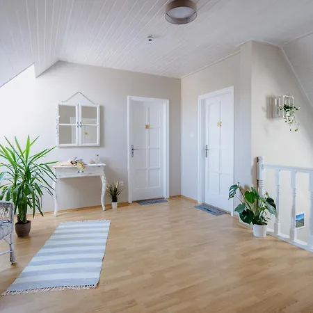 Penzion Pihi Vendeghaz Badacsonytomaj