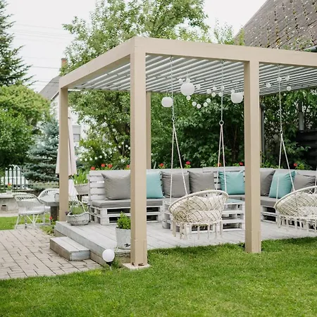 Pihi Vendeghaz 4* בדקסוניטומאי